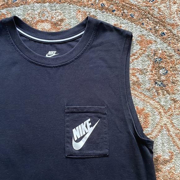 Women’s Black Nike Sportswear Loose Boyfriend Style Black Sleeveless Pocket Tank - Picture 3 of 16